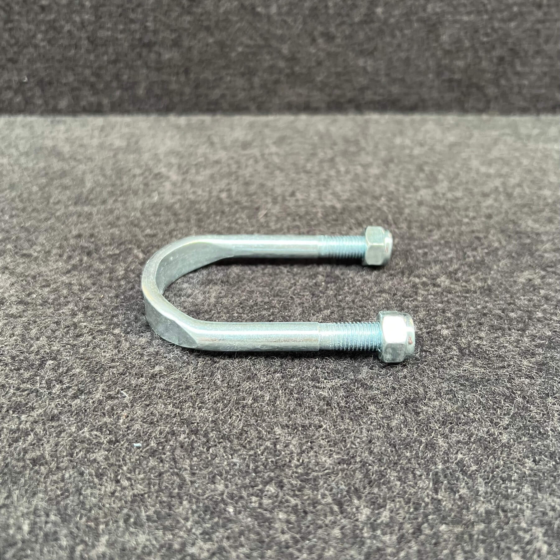 ABRAÇADEIRA DA CAIXA DA DIRECÇÃO EM U