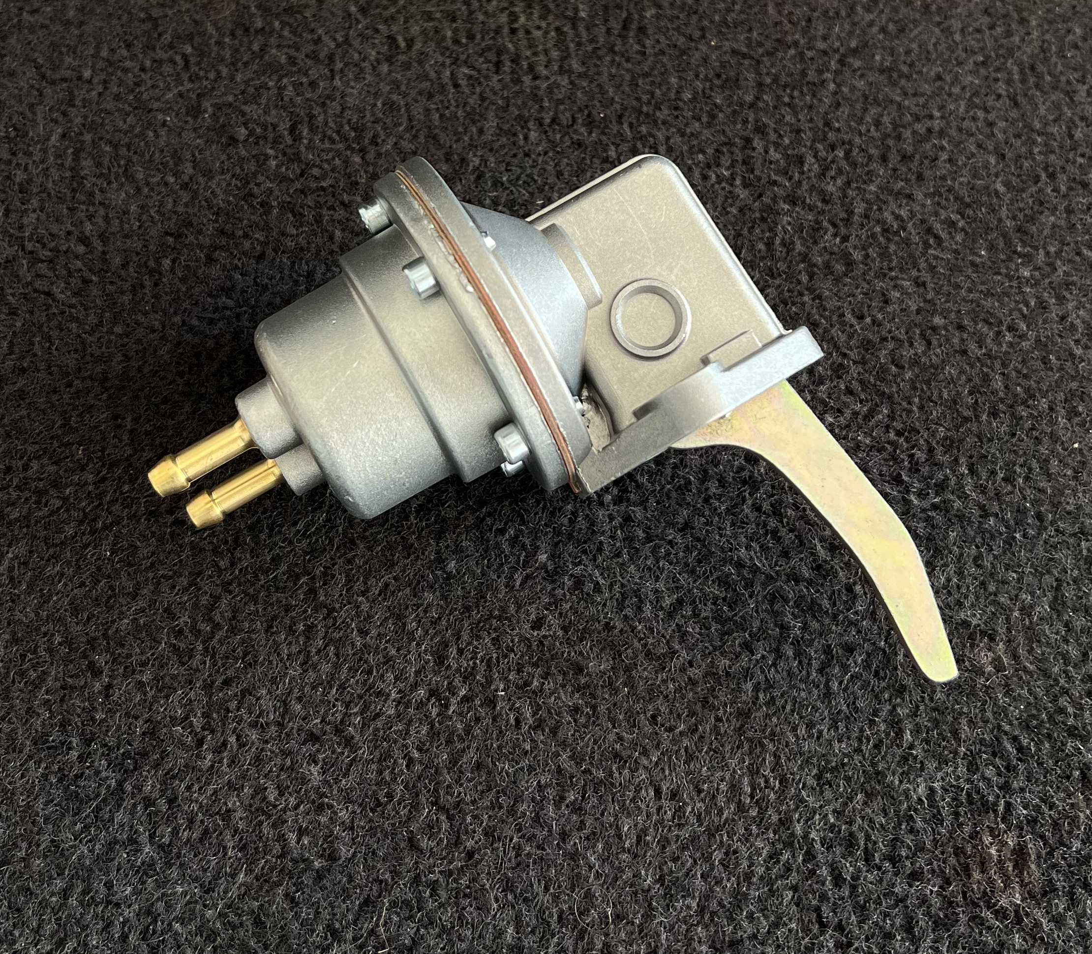 classic-shop-bomba-de-gasolina-mecanica-veio-60-0901dts4482-0.png