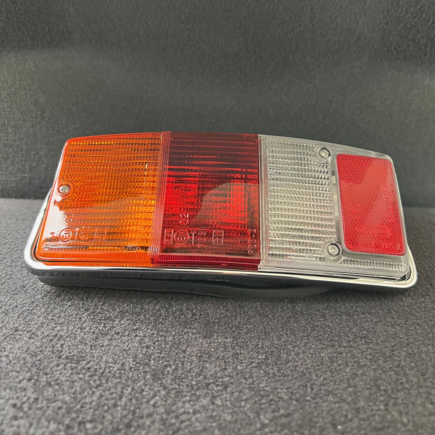 classic-shop-farolim-completo-luz-de-mt-drt-genuino-0712amd0005-0.jpg