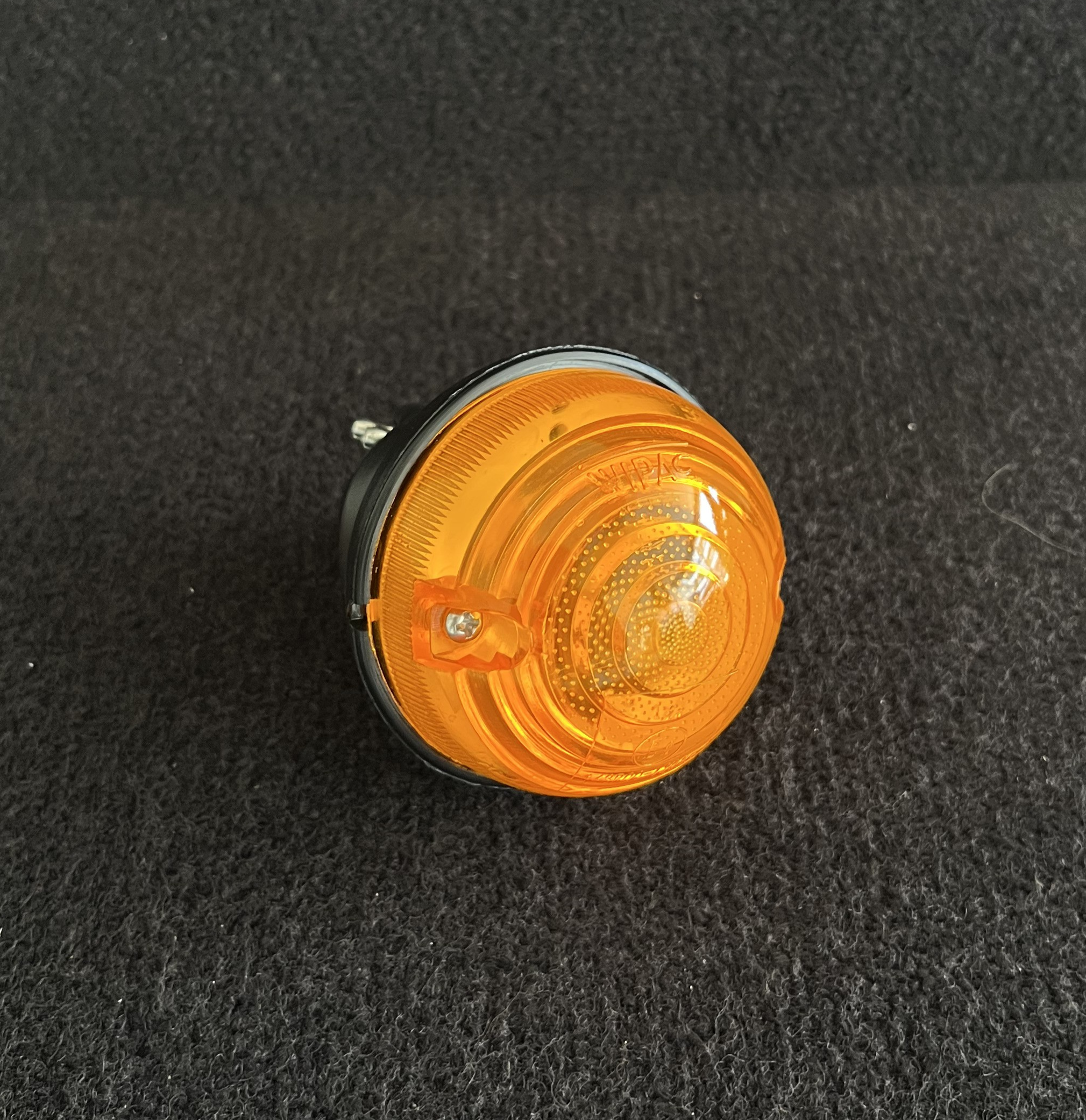 classic-shop-farolim-pisca-frente-laranja-mk5-0712amg3389-0.png
