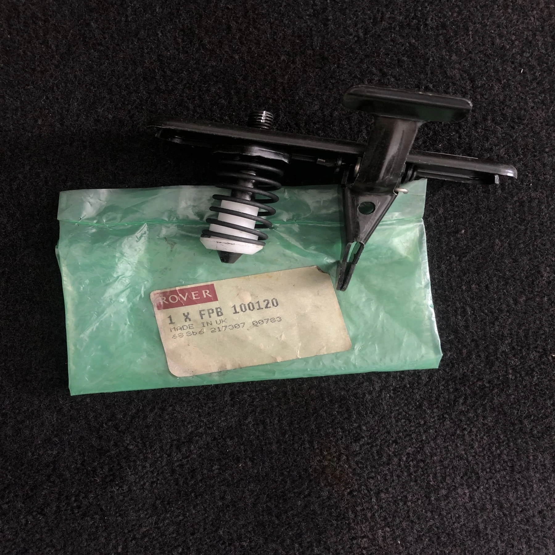 classic-shop-fecho-do-capot-rover-100-fpb100120-0.webp