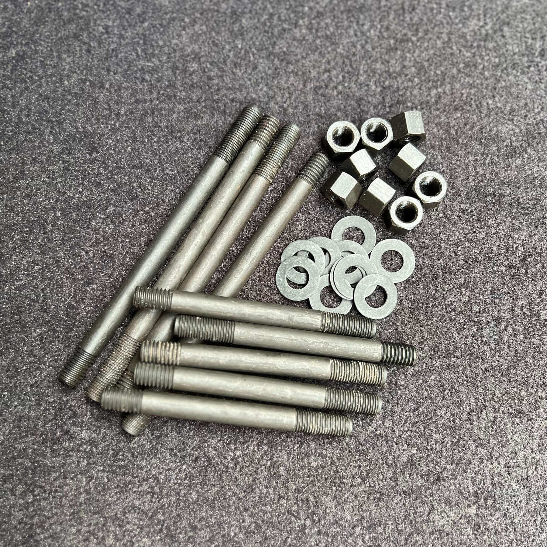 classic-shop-kit-de-9-pernos-e-femeas-pcabeca-do-motor-1703amg0018-0.jpg