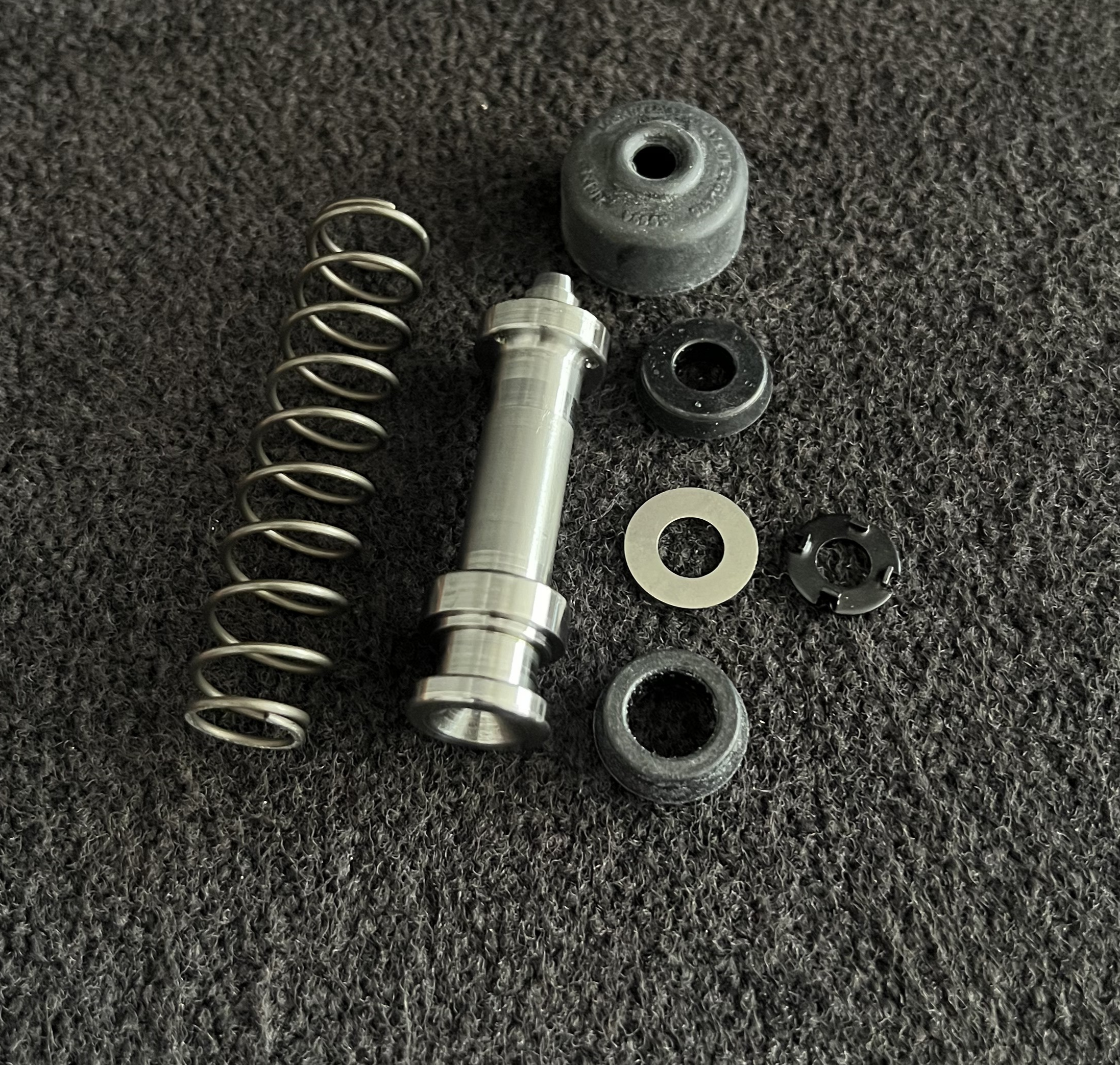 classic-shop-kit-de-reparacao-bomba-principal-de-travoes-cembolo-2102amg3007-0.png