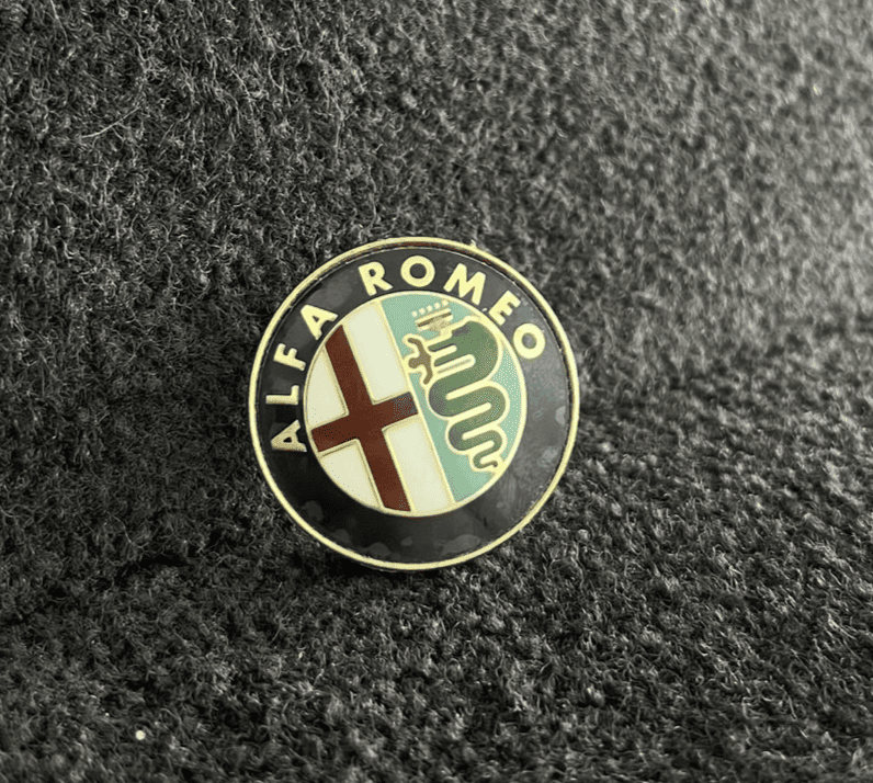classic-shop-legenda-pequena-alfa-romeo-0502alf9781-0.png