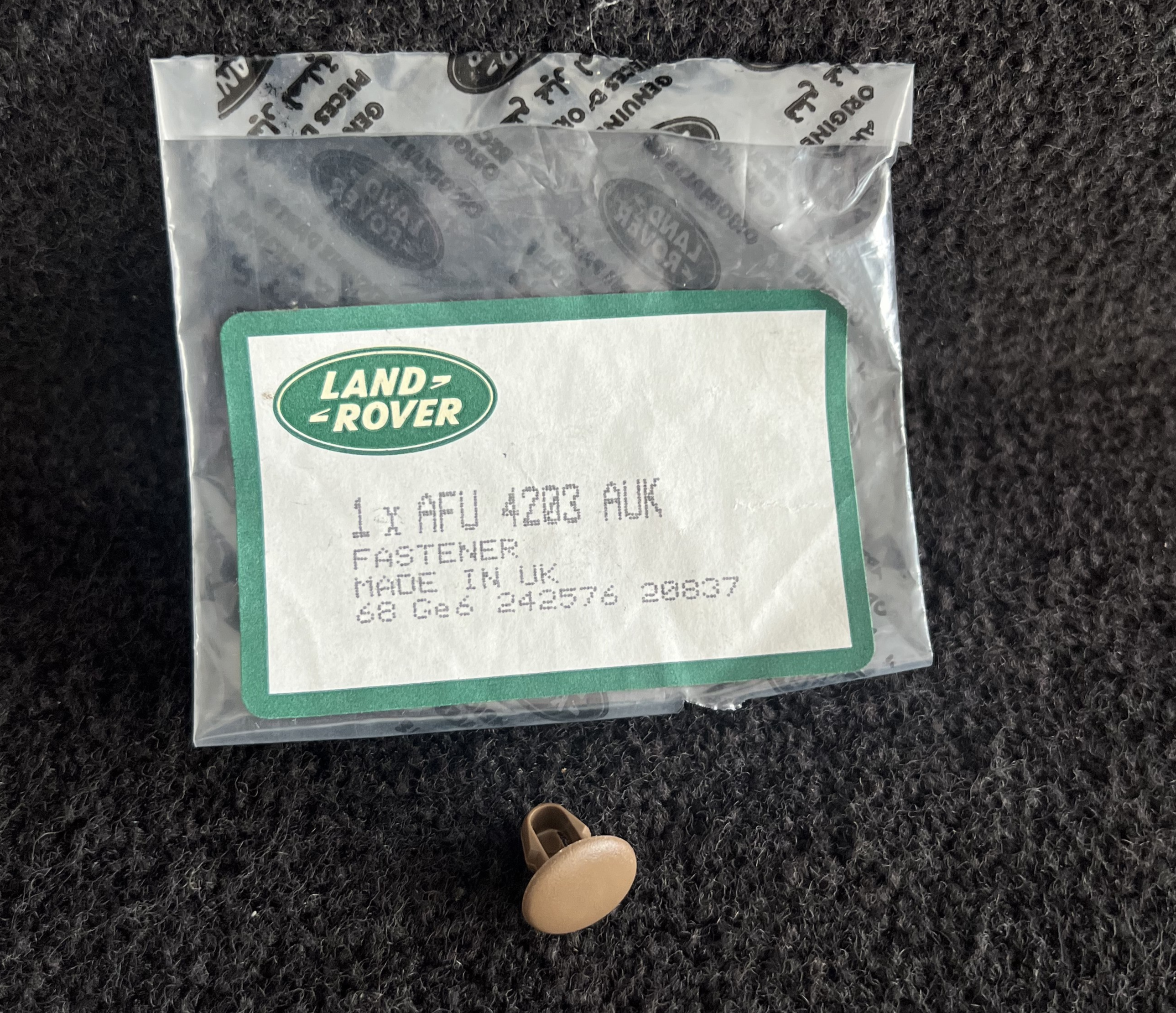 classic-shop-mola-plastica-original-land-rover-afu4203auk-0.png