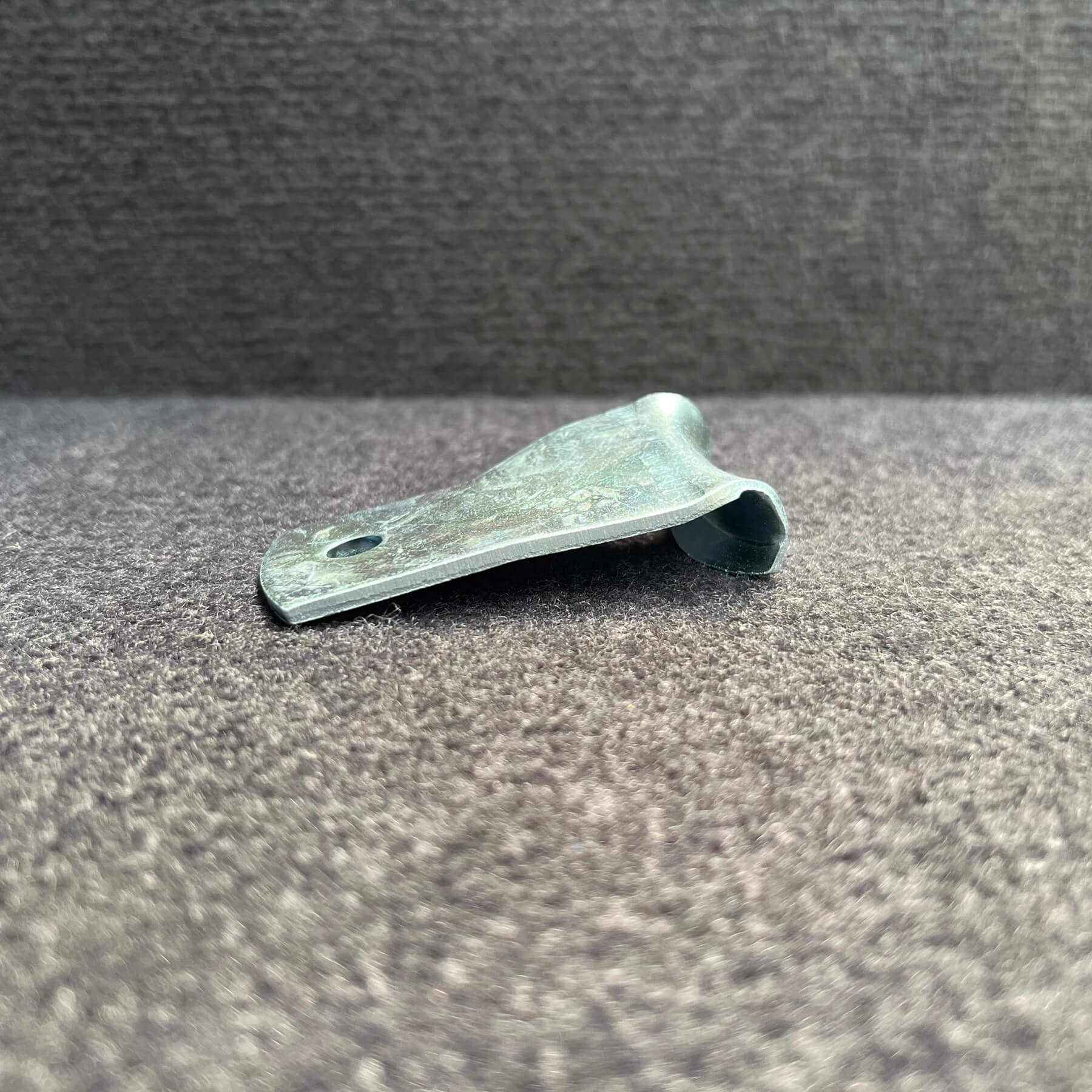 SUPORTE PARA TUBO DE ESCAPE CENTRAL "S" e RC40